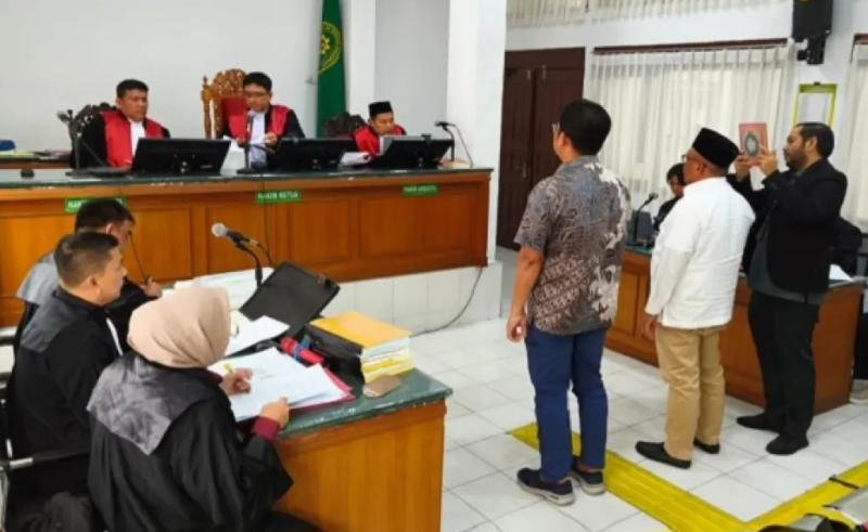 Hakim Cecar Ahmad Dardiri Terkait Dasar Pemeriksaan Laporan Keuangan Riau Pos, Saksi Serahkan SK Penugasan Jawa Pos